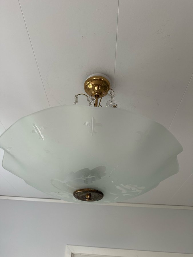 Art deco kristall TAKLAMPA, lampa plafond kristall droppar och metall,Sverige.