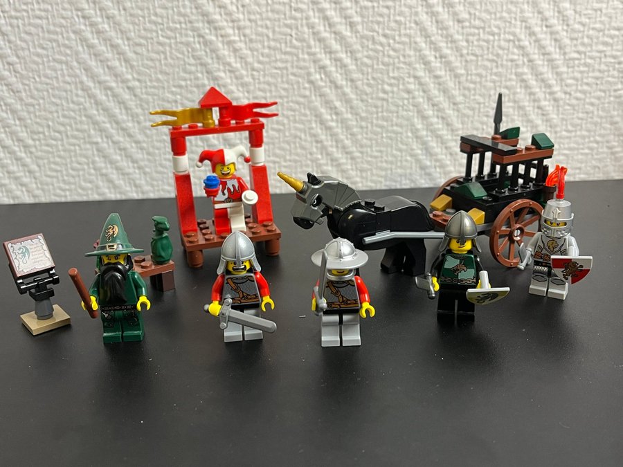 Lego Kingdoms samling av set och figurer