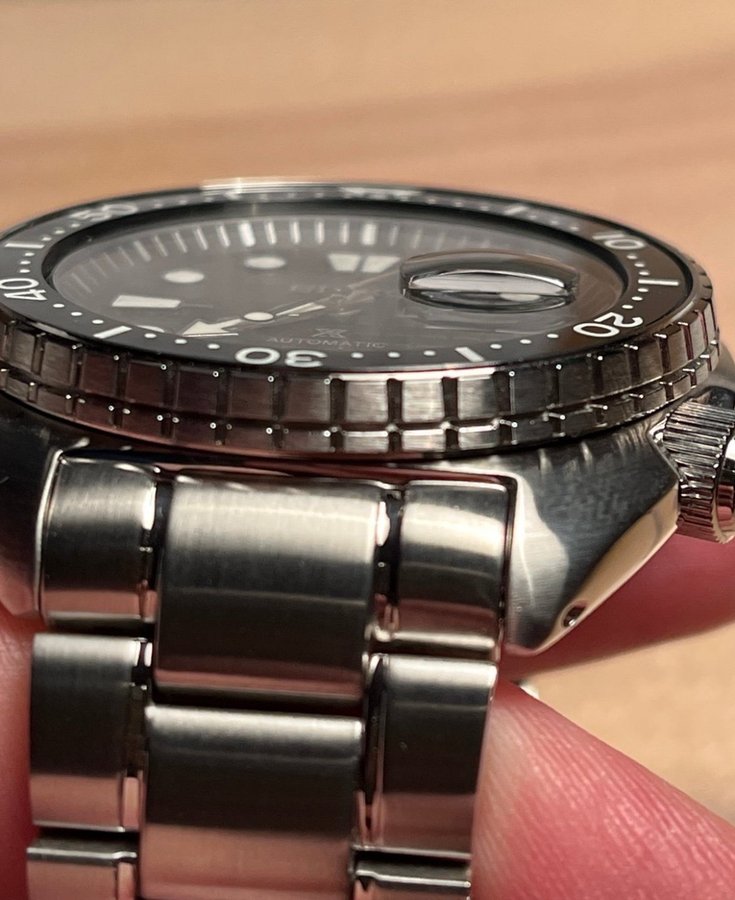 Seiko King Turtle SRPE03K1 Sort skive.