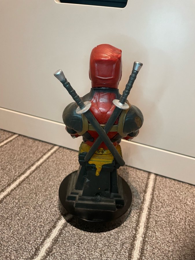 Deadpool mobilhållare/staty