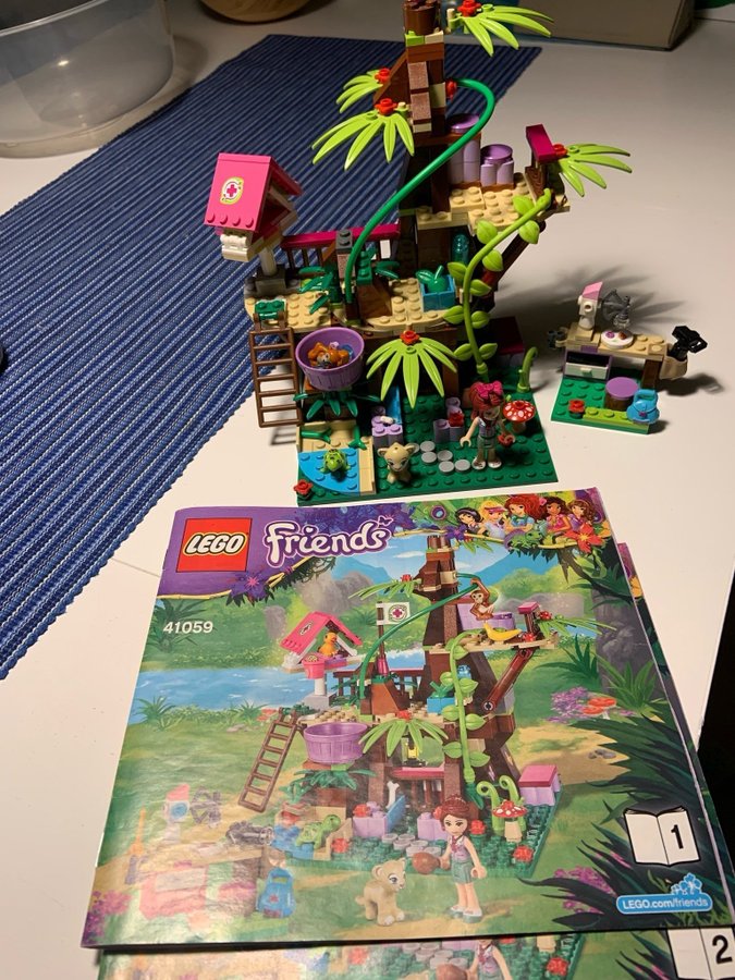 LEGO Friends 41059 - Trädkojan