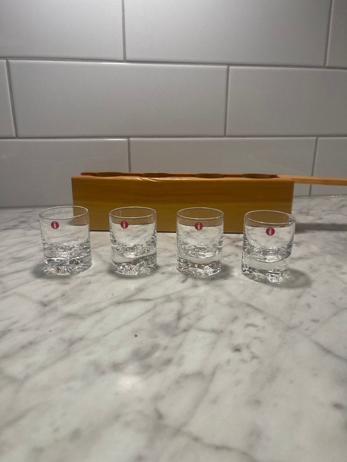 4 st glas med träbox Iittala