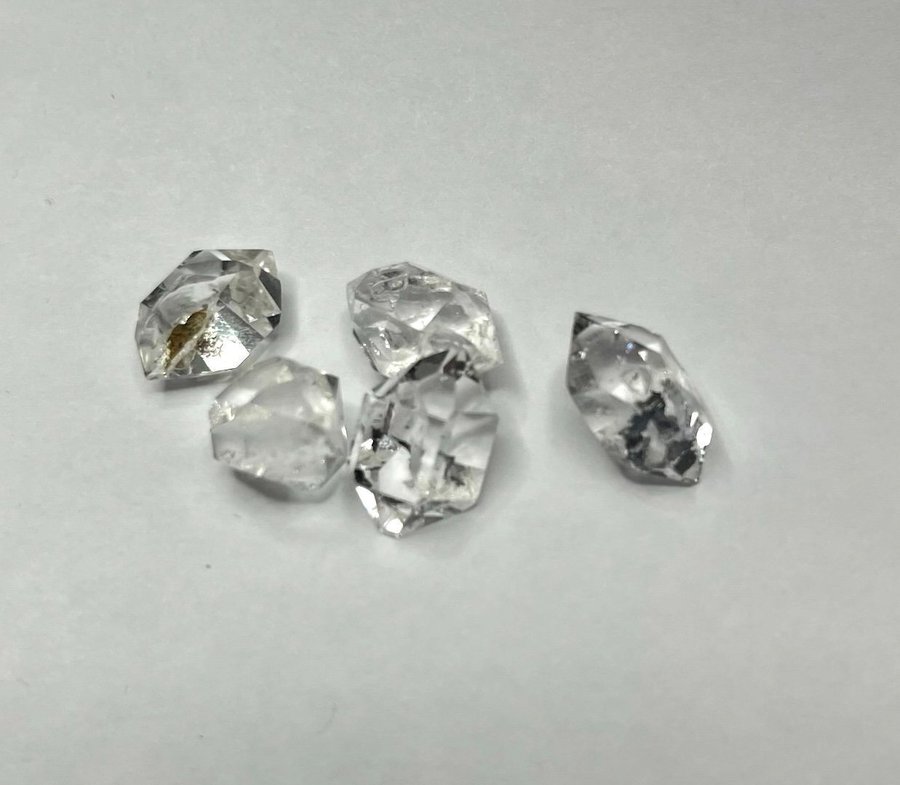 Herkimer diamant ca 1 g - hög kvalitet