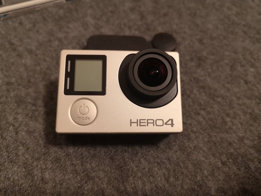 GoPro HERO 4 silver nyskick inkl tillbehör