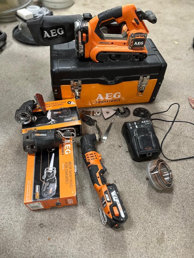 AEG Power Tools, batteridriven Verktygssats