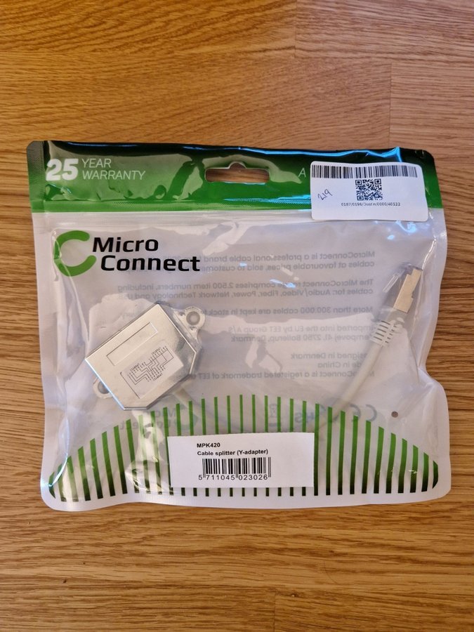 MicroConnect CAT5e Network Cable Splitter (Y-adapter)