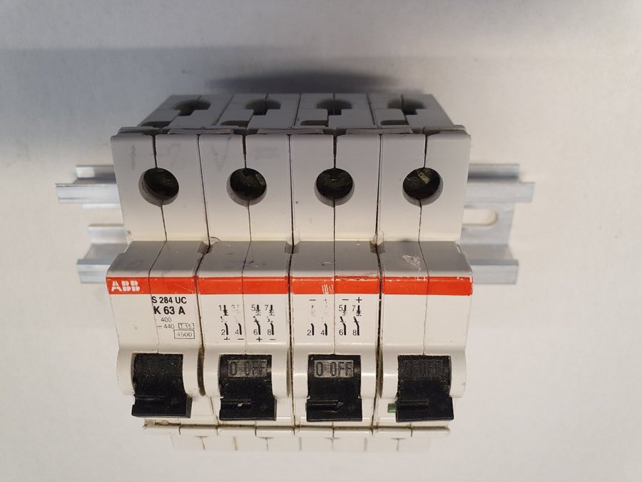 4 st ABB S 25A UC K 63A Automatsäkringar