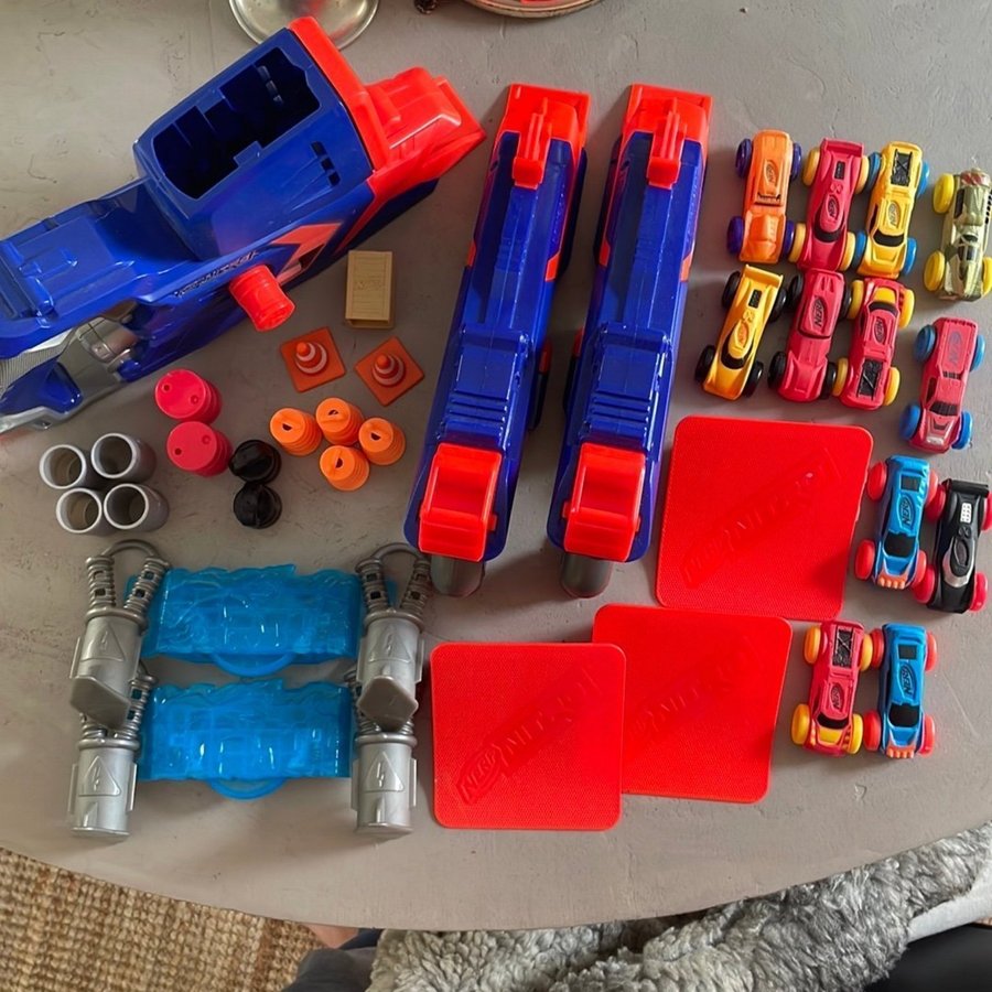 Nerf Nitro - Set med bilar och tillbehör