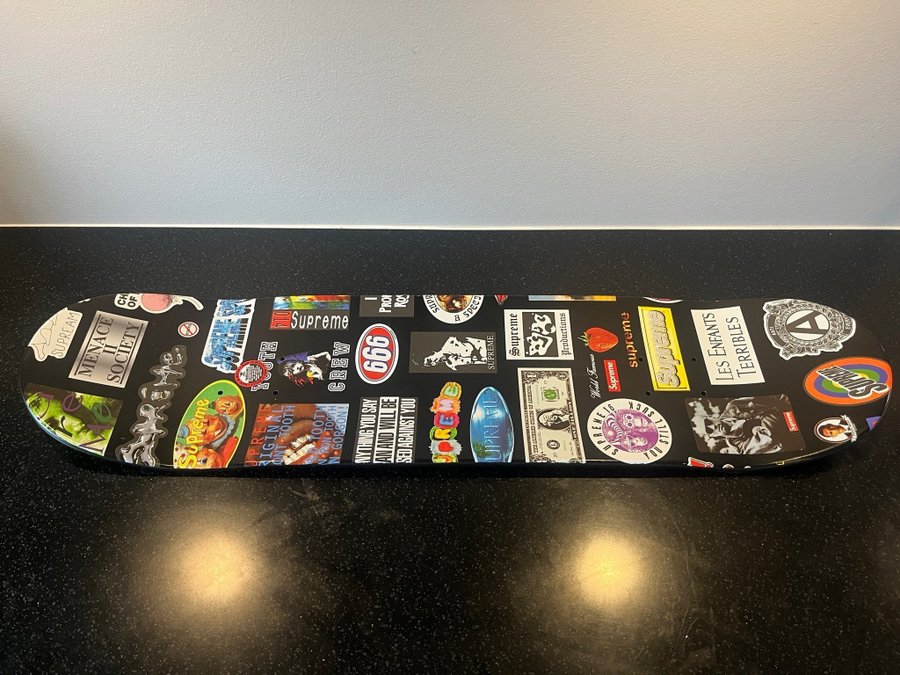 Supreme sticker skateboard / skate deck black