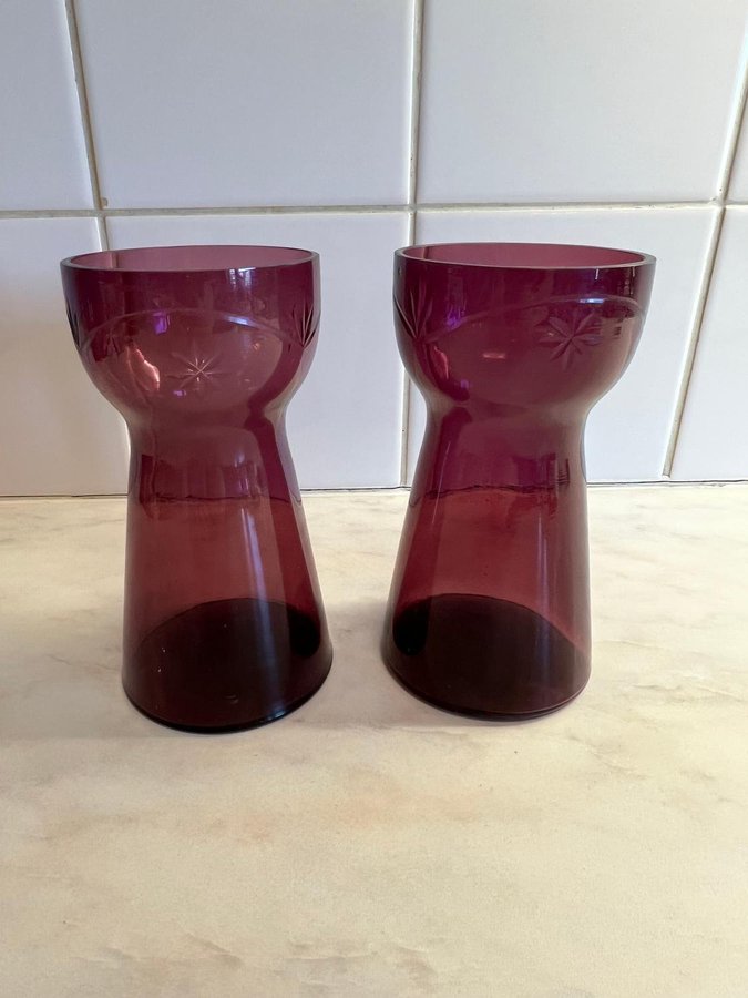 2 Hyacintglas Bordeaux vacker slipning i kanten