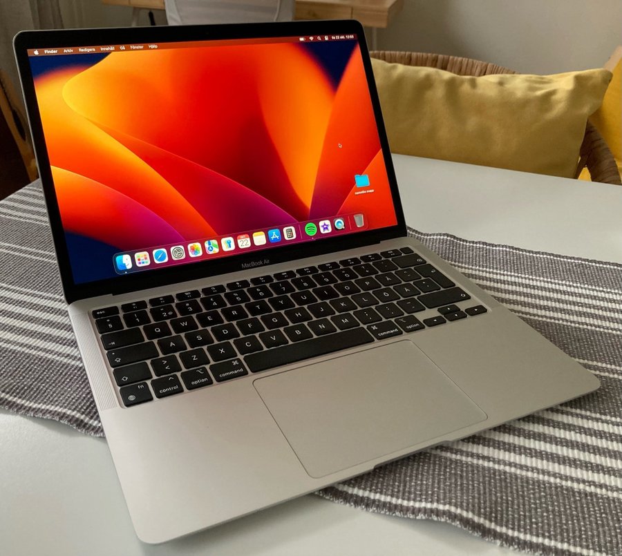 Macbook Air M1 13” 256GB SSD, 8GB RAM