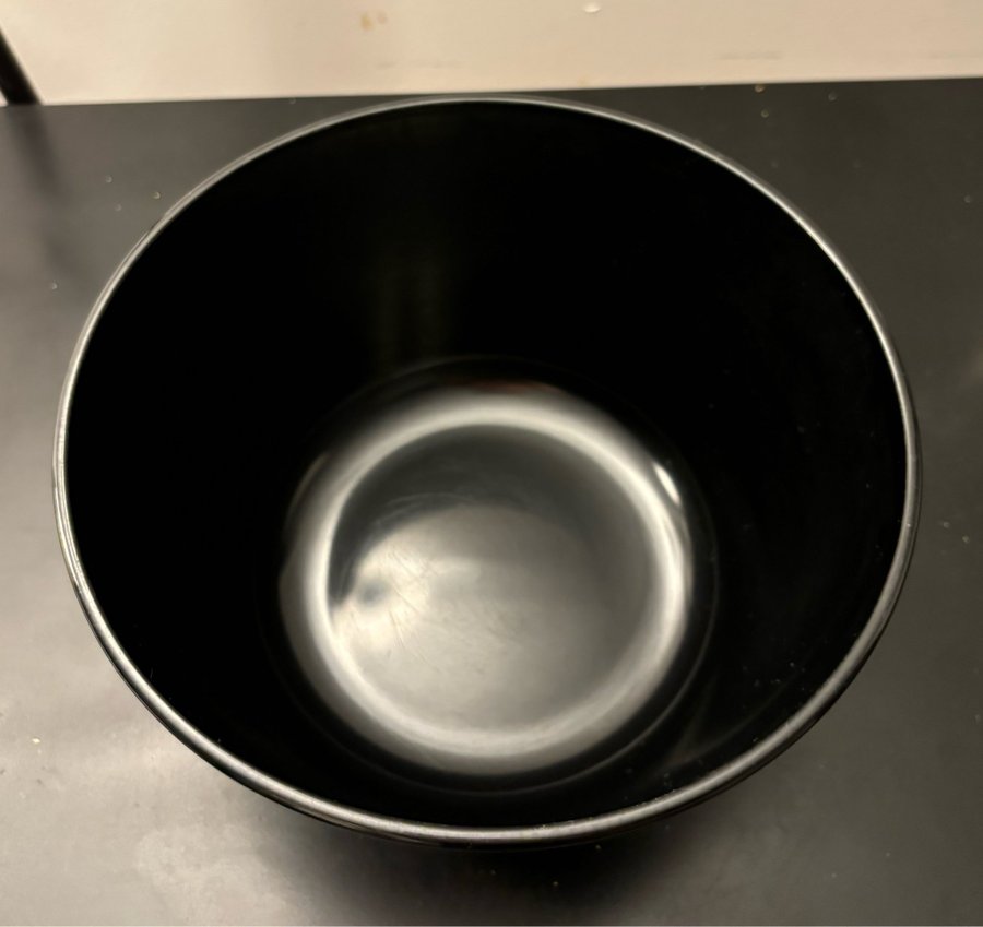 Svart skål, salladsskål, melamine, Rosti Mepal, 23cm