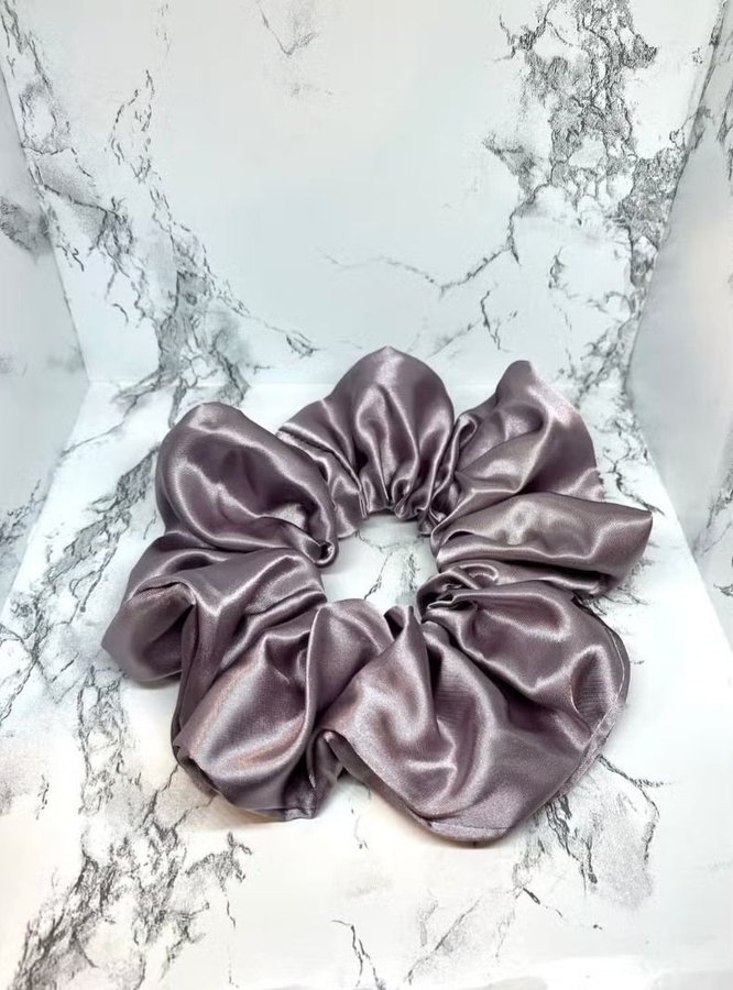 Lila / grå siden överdimensionerad XL Scrunchie hårsnodd Enchanted Scrunch NY