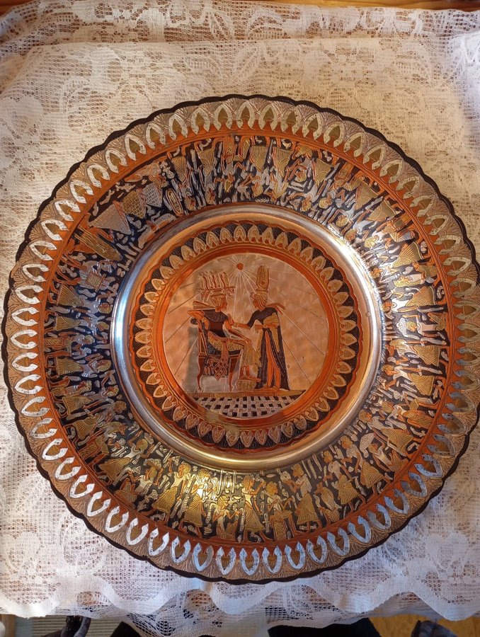 EGYPT 50s RARE HANDMADE COPPER WALL PLATES 35CM DIAMETER GOOD CONDITION SET OF 2