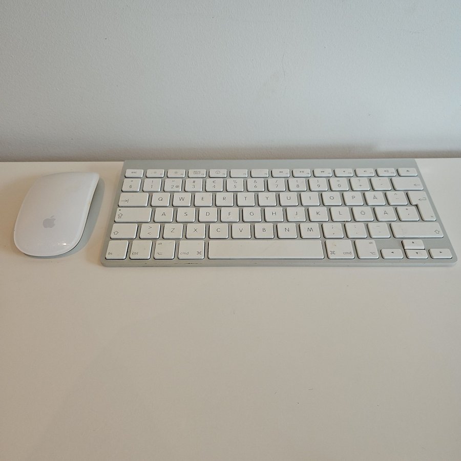 Apple Magic Keyboard  Magic Mouse