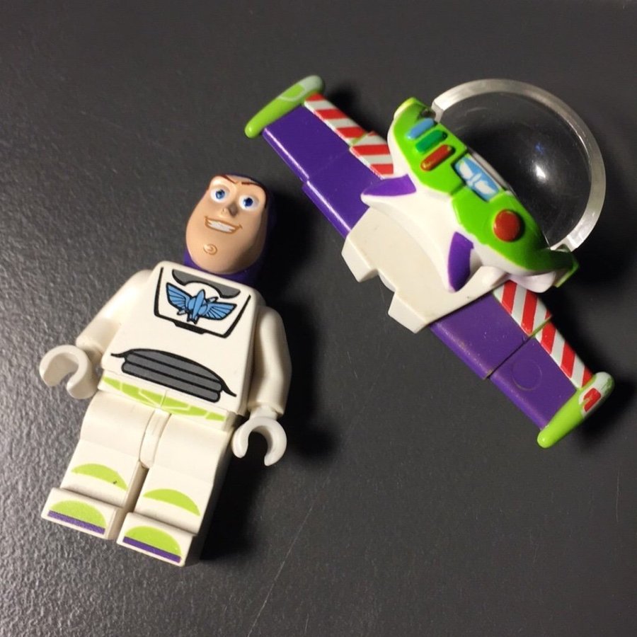 Lego Minifigur Buzz Lightyear från Lego 7593