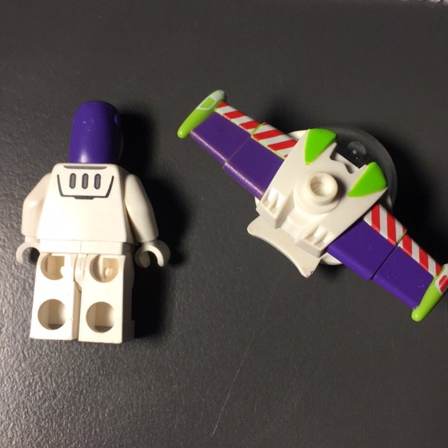 Lego Minifigur Buzz Lightyear från Lego 7593