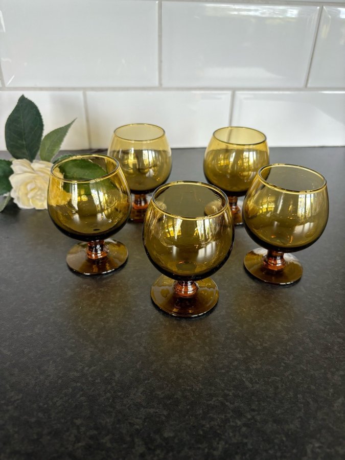 ~~ 5st bärnstensfärgade likörglas /starkvinsglas - vintage ~~