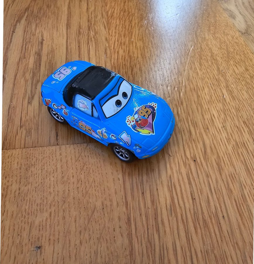 Disney Cars Bilar Pixar Metall 8-9cm - Dinoco Mia