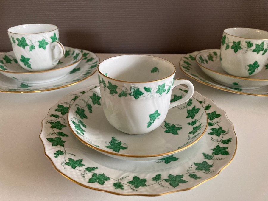 3 st kaffekoppar och fat med assietter Herend Hungary Handpainted