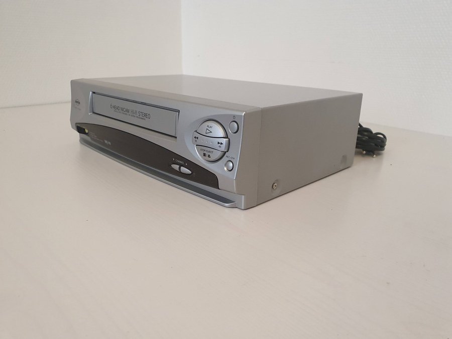 UNITED VCR2130SI