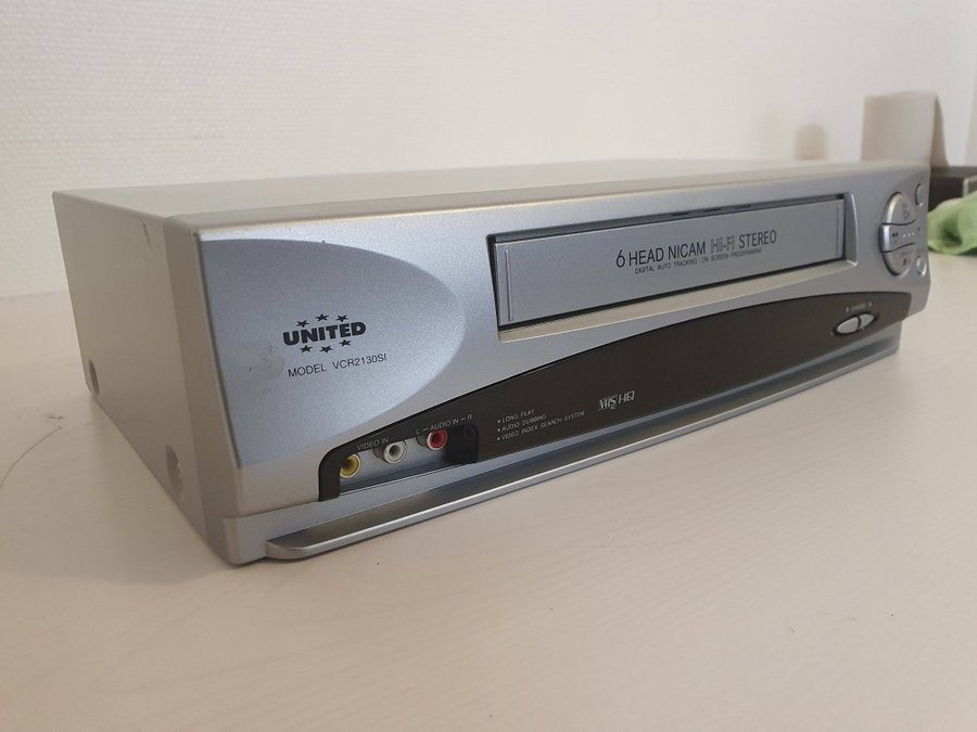 UNITED VCR2130SI