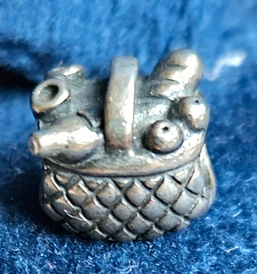 Smycke Charm Berlock Korg med frukt . Pandora ALE 925