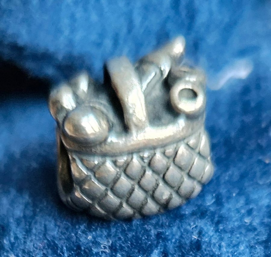 Smycke Charm Berlock Korg med frukt . Pandora ALE 925