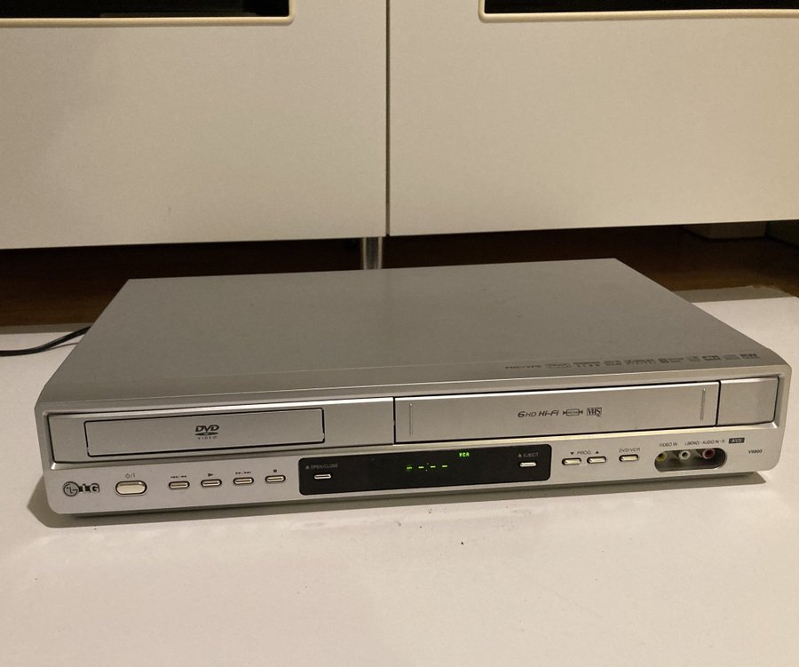 LG, KOMBiSPELARE ; DVD-spelare och VHS-videospelare