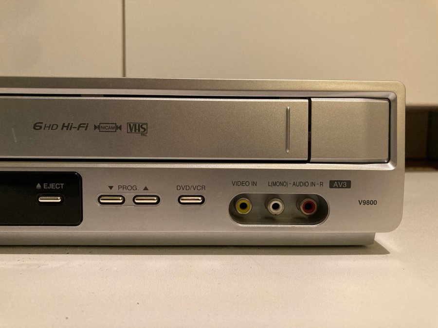 LG, KOMBiSPELARE ; DVD-spelare och VHS-videospelare