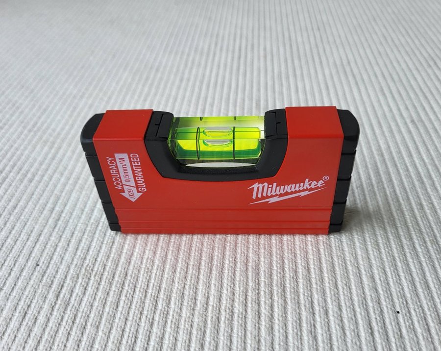 MILWAUKEE VATTENPASS MINI 10 CM