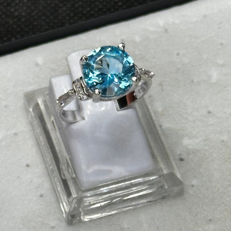 Äkta 925 silver ring med Aquamarine