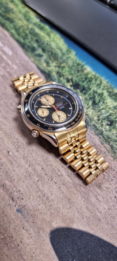 Seiko Chronograph Kvarts Guld Armbandsur Sq100