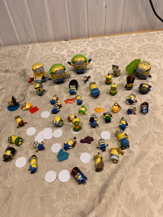 Massor med Minions figurer Minioner