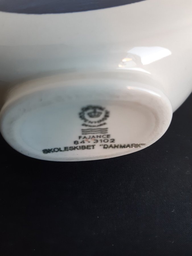 Royal Copenhagen Danmark-2 flaskor med lockask Vintage: 80-talet