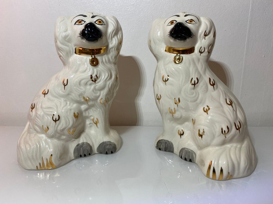 Par av vintage Staffordshire ceramic manteldogs 1378-5 Beswick