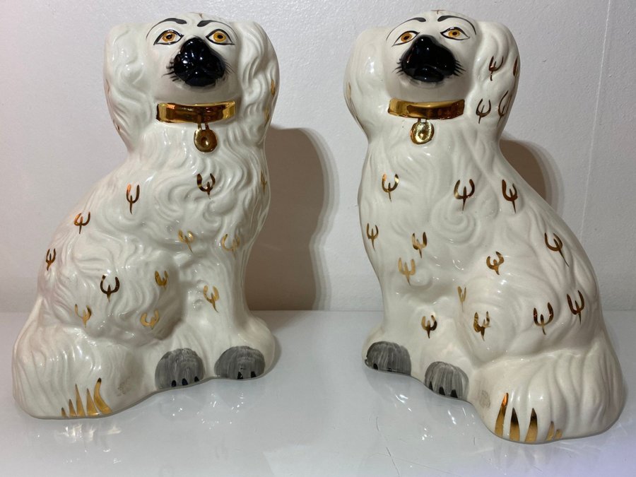 Par av vintage Staffordshire ceramic manteldogs 1378-5 Beswick