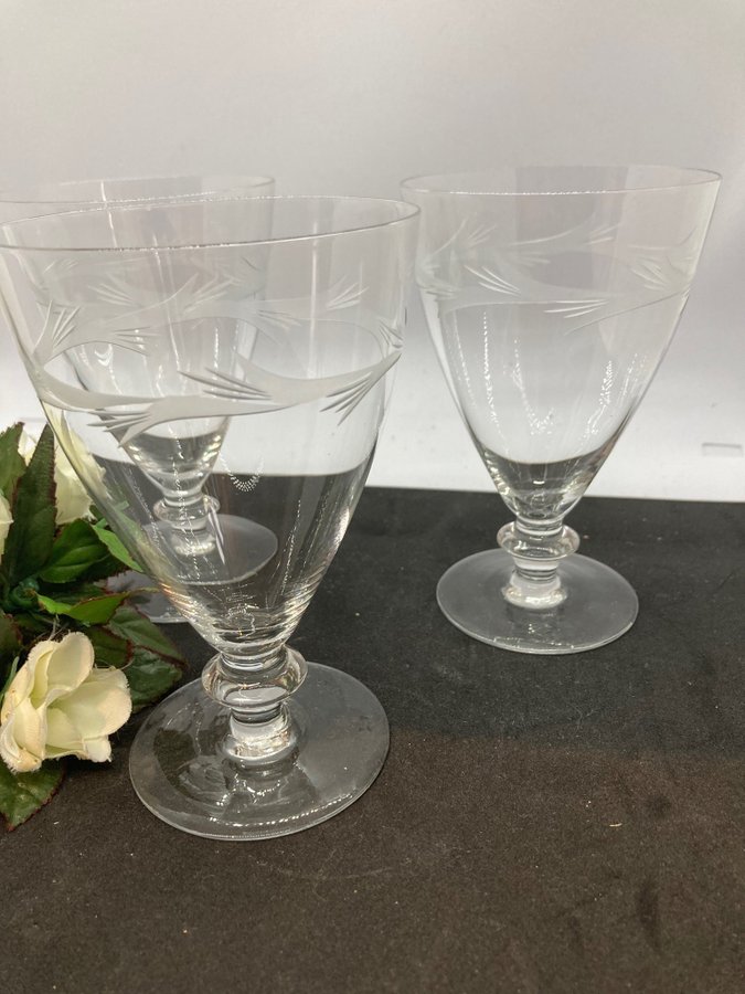 Retro äldre vinglas etsade glas 3 glas i bra skick