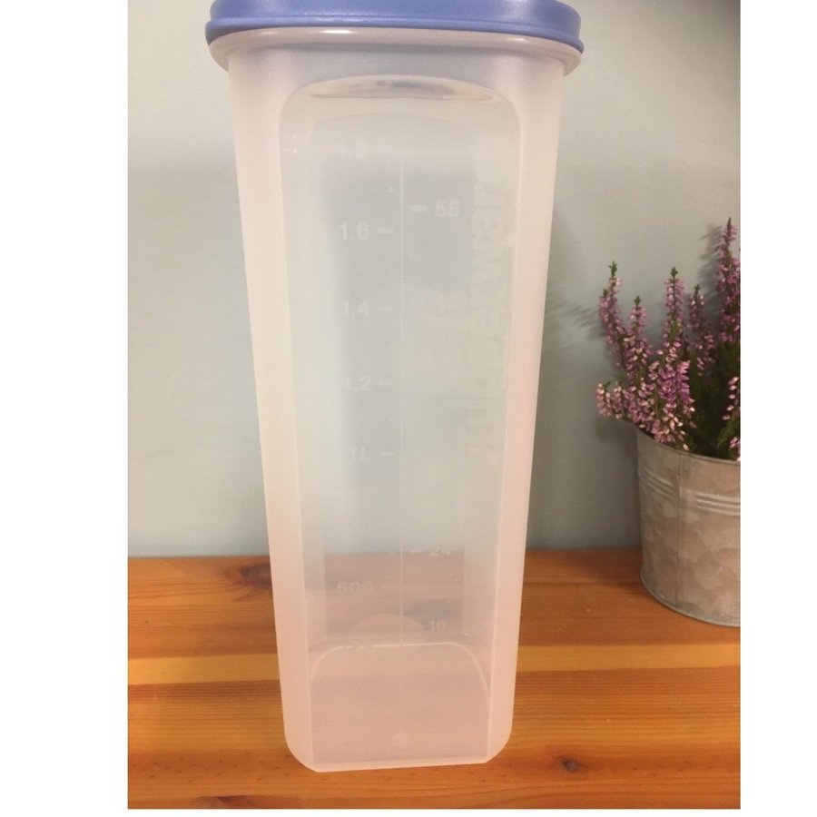 Tupperware Slimeline Kanna 2 liter med hällpip