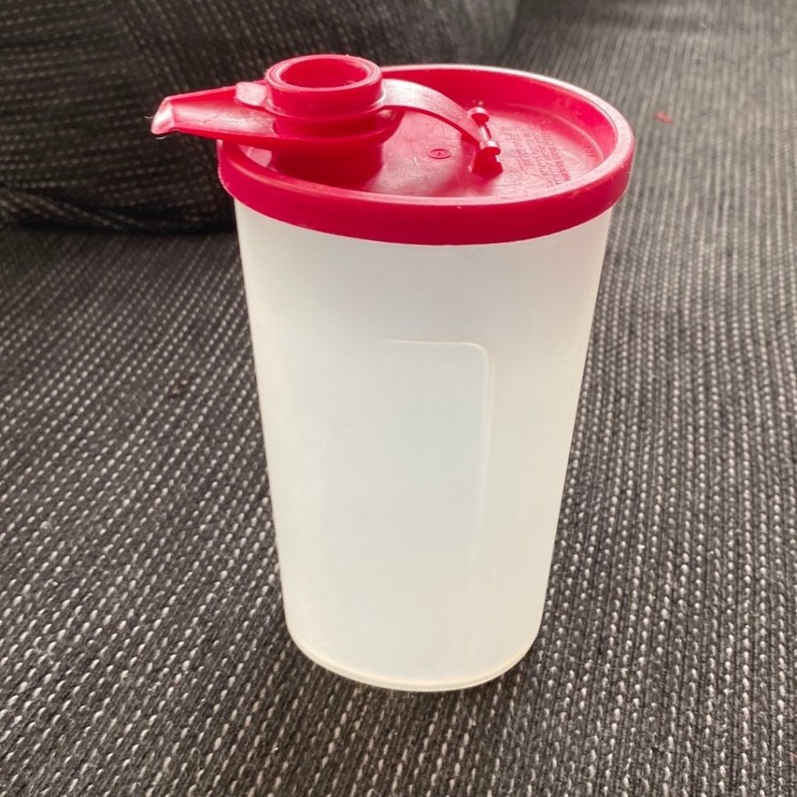 Tupperware Kanna