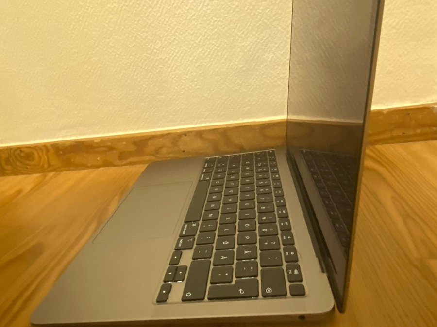 MacBook air Retina (separat använt)