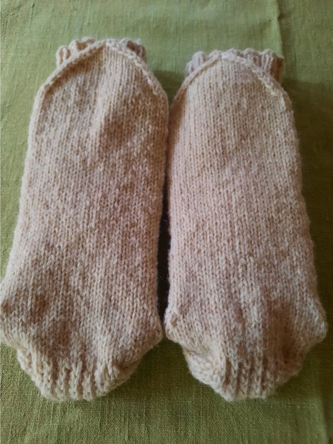 Varma hemstickade raggsockor 37-39