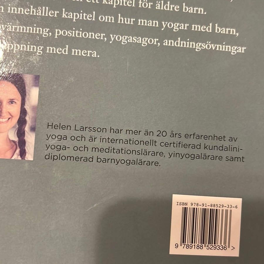 Yoga med barn - Helen Larsson