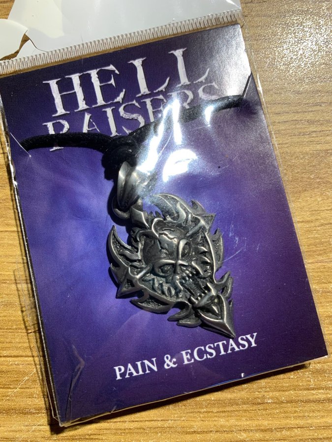 Halsband ”Hell Raisers” Pain and Ecstacy