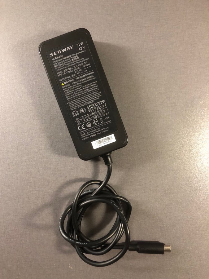 SEGWAY AC Adapter 71W 42V (1.7)