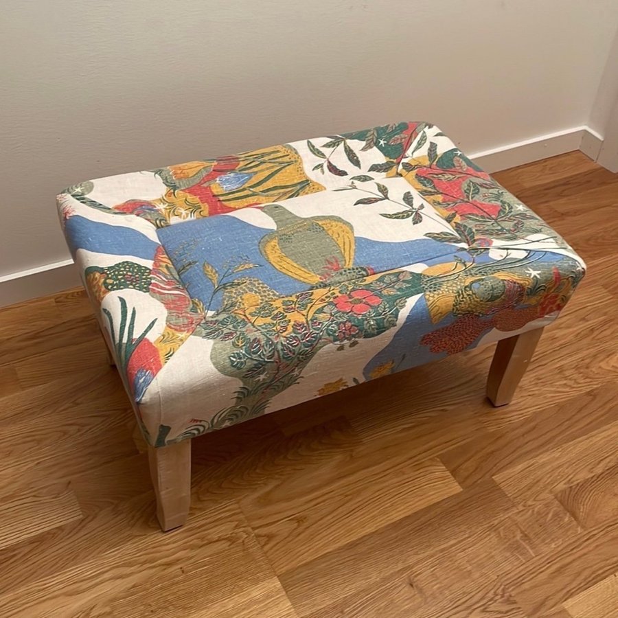 Vintage Trä Pall/Fotpall Tyg Josef Frank Anakreon Svenskt Tenn