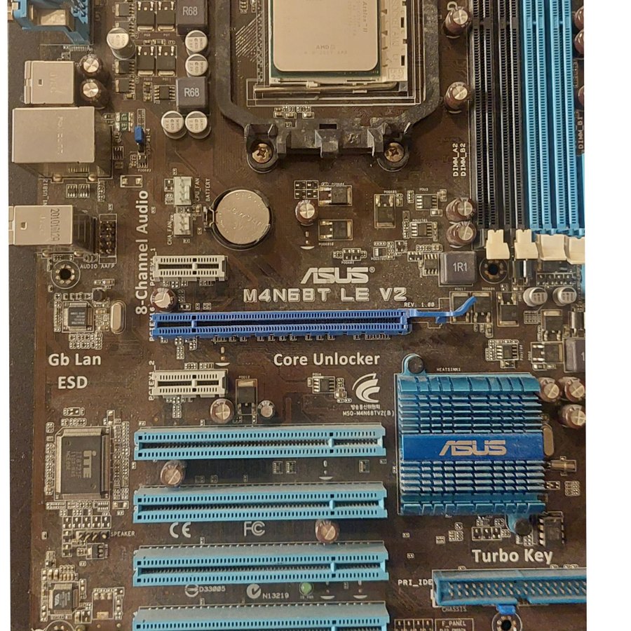 ASUS M4N68T-LE V2 Moderkort