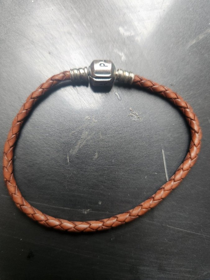 Pandora læder armbånd