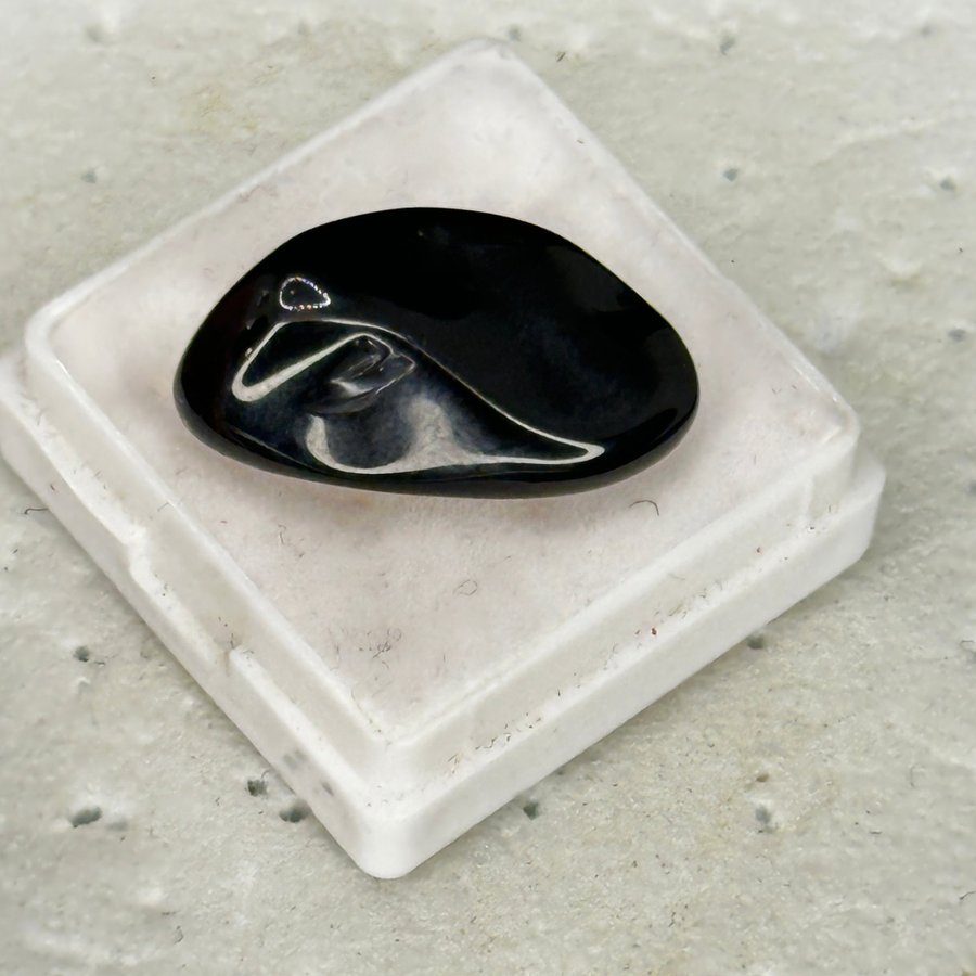 Natural Obsiden 12,85 ct