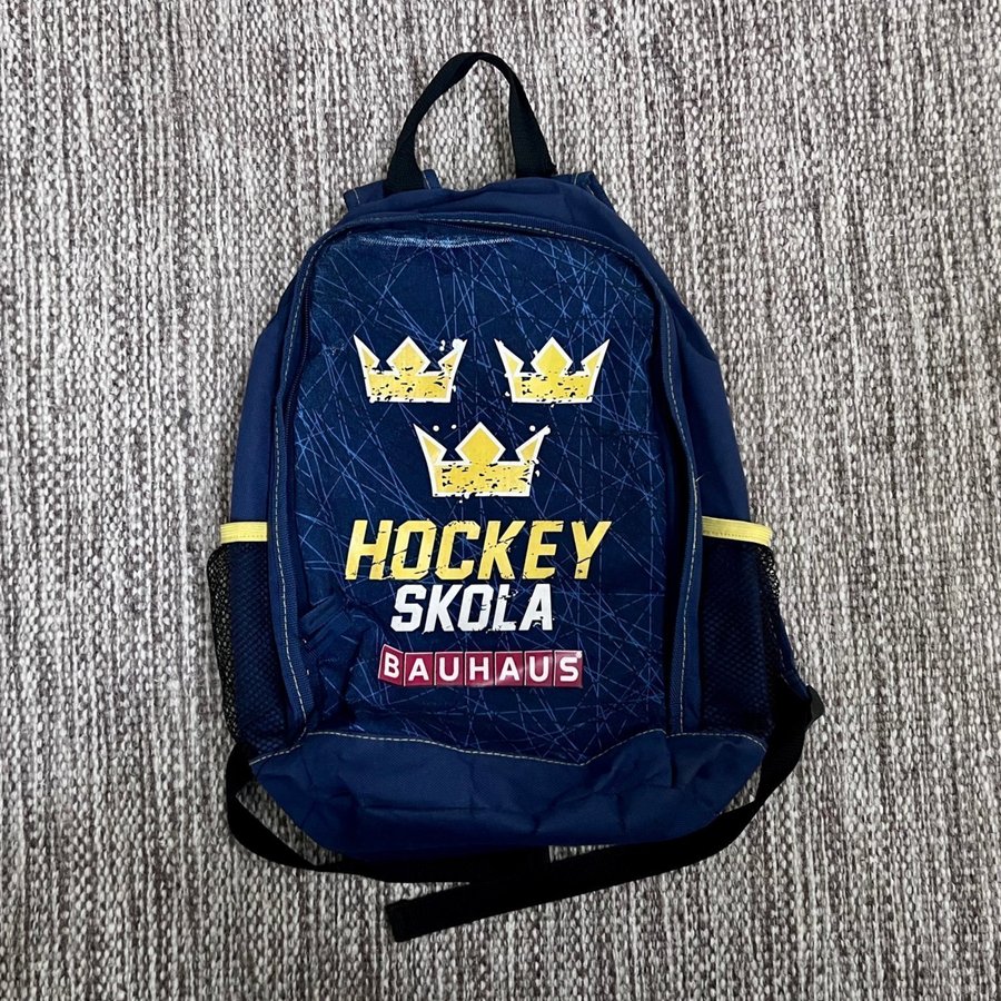 Ryggsäck ”Hockeyskola” 2st fack inuti samt 2st utanpå